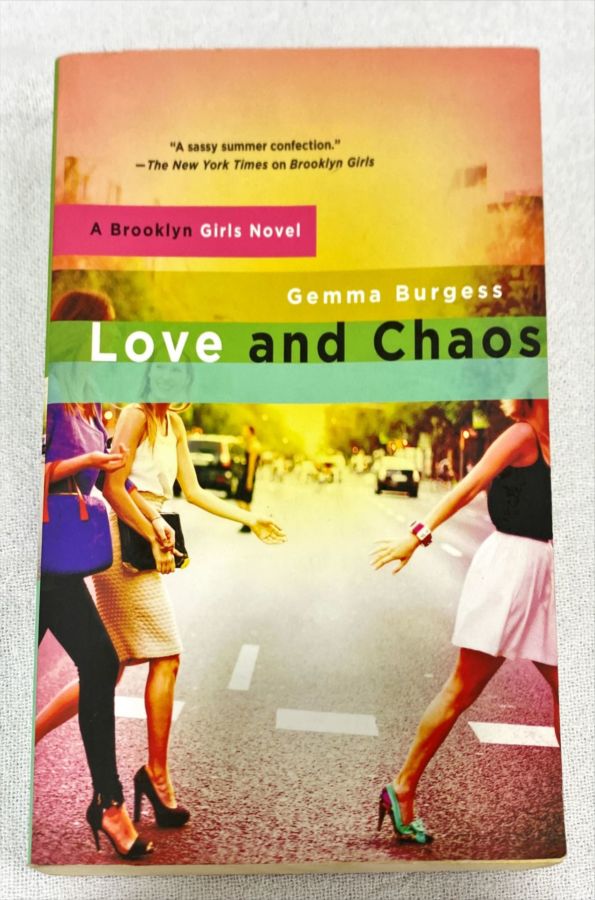 <a href="https://www.touchelivros.com.br/livro/love-and-chaos/">Love And Chaos - Gemma Burgess</a>